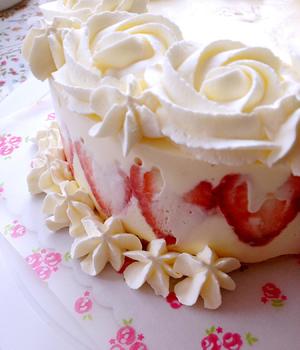 玫瑰草莓慕斯蛋糕的做法 步骤30