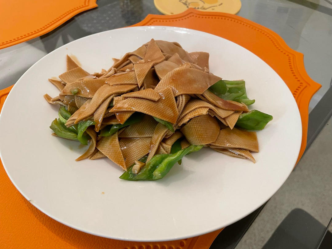 不用厨艺的尖椒干豆腐