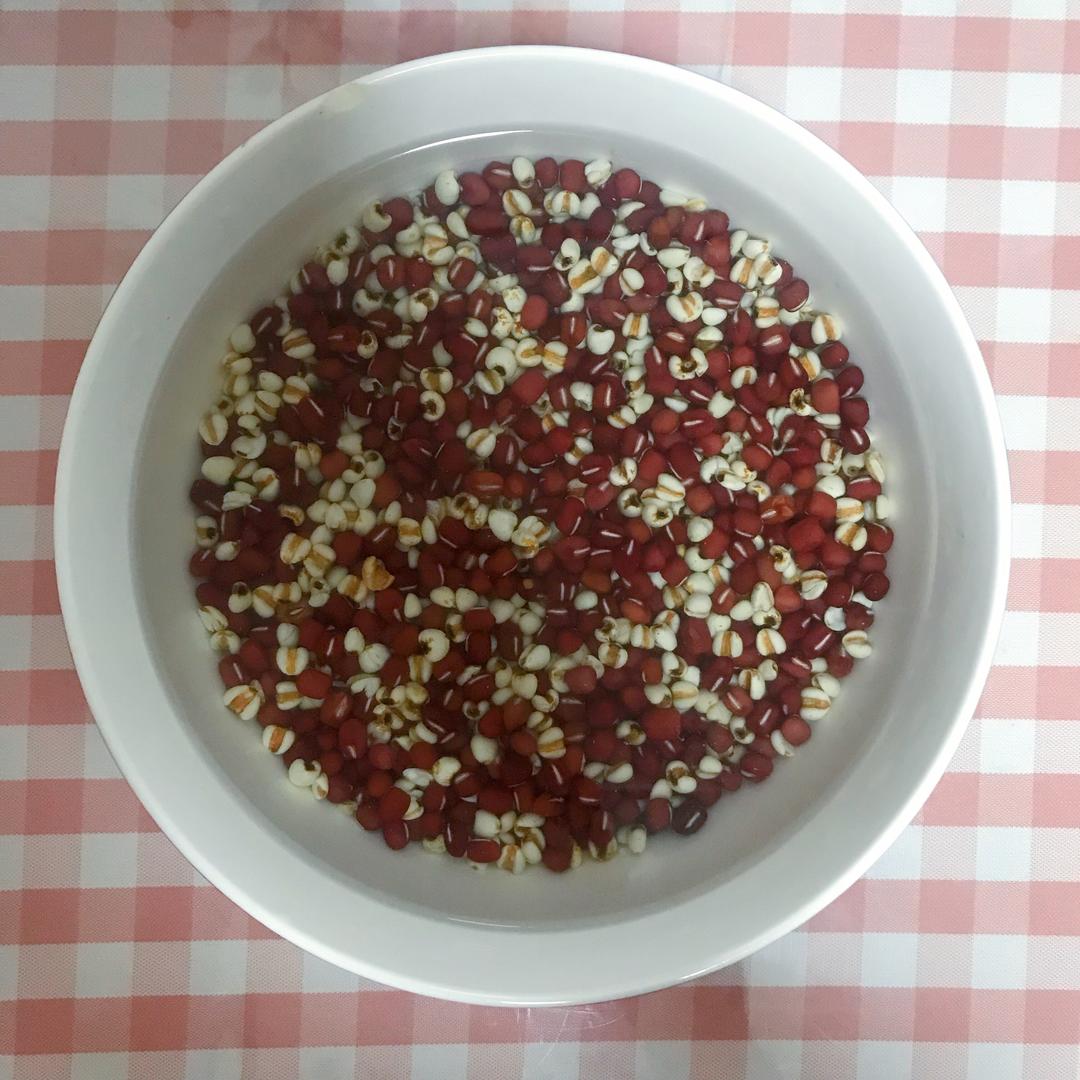 红豆薏仁粥的做法