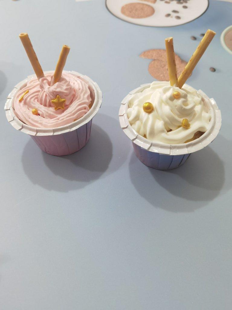 鲜奶油戚风杯子蛋糕（纸杯蛋糕）