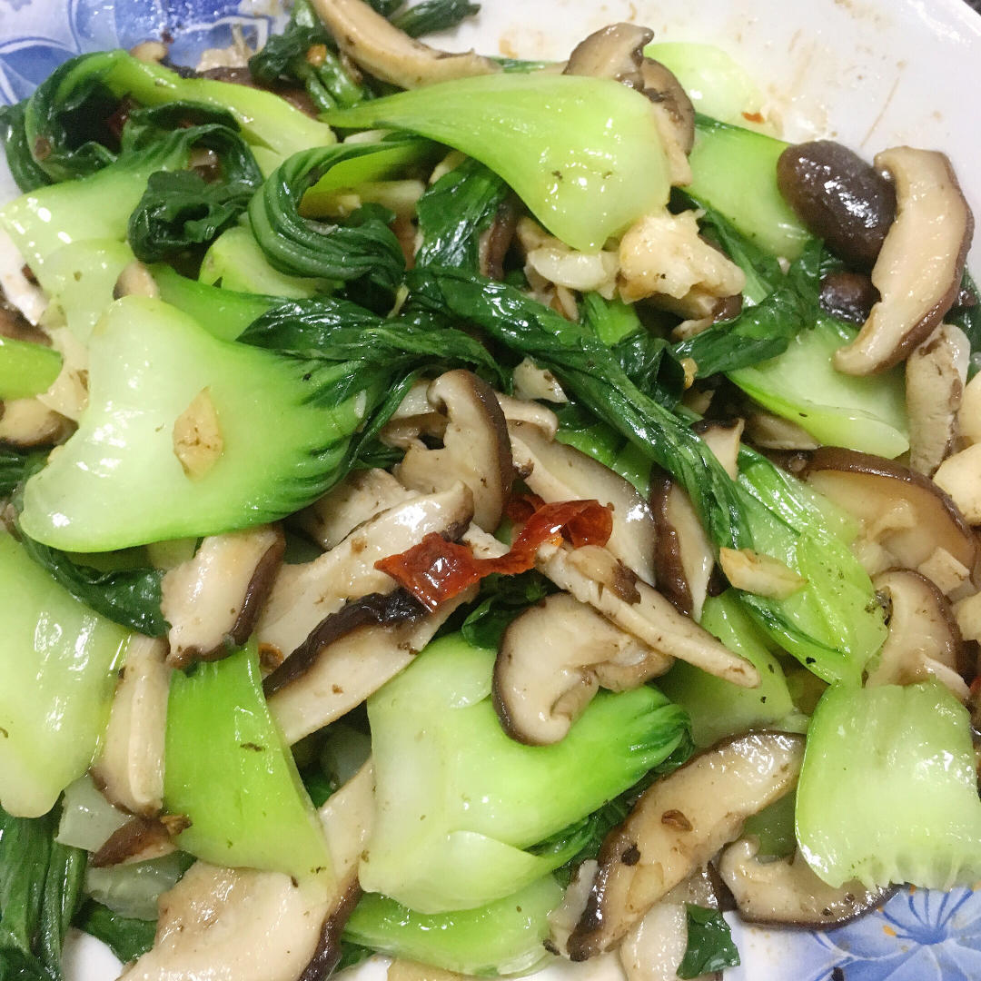 看一遍就会做好吃的～香菇菜心