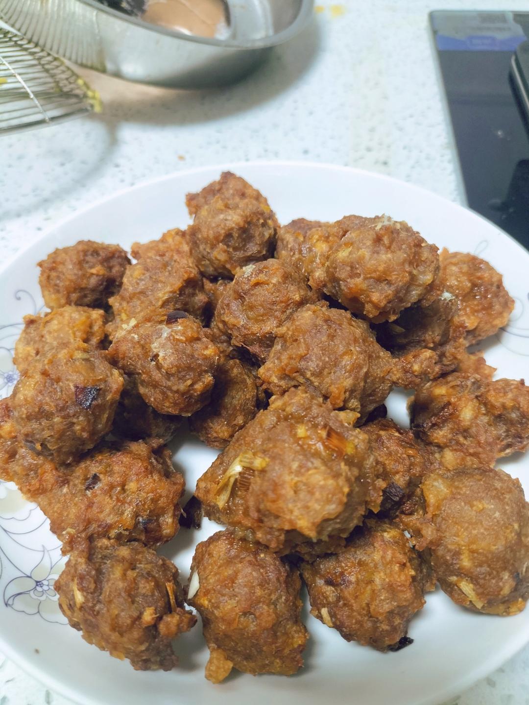 又简单又鲜嫩～超香小肉丸