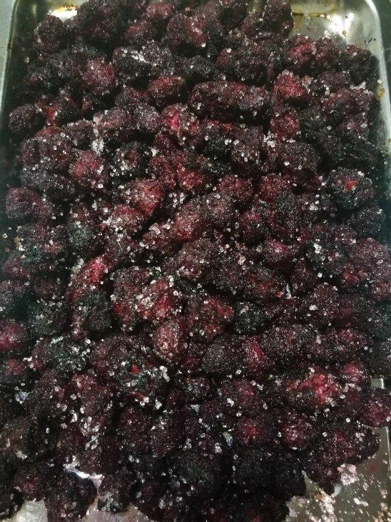 原汁原味的杨梅干