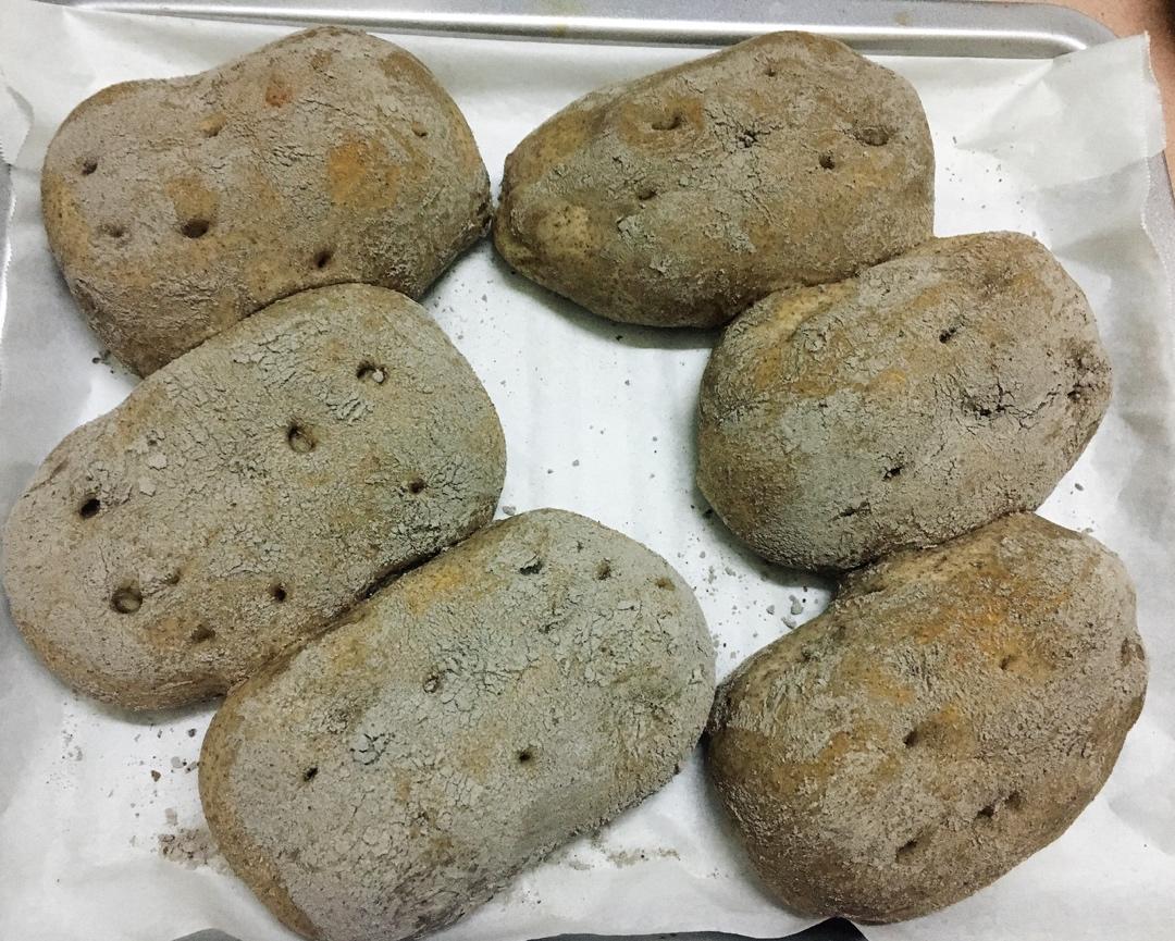 《Tinrry+》仿真土豆面包
