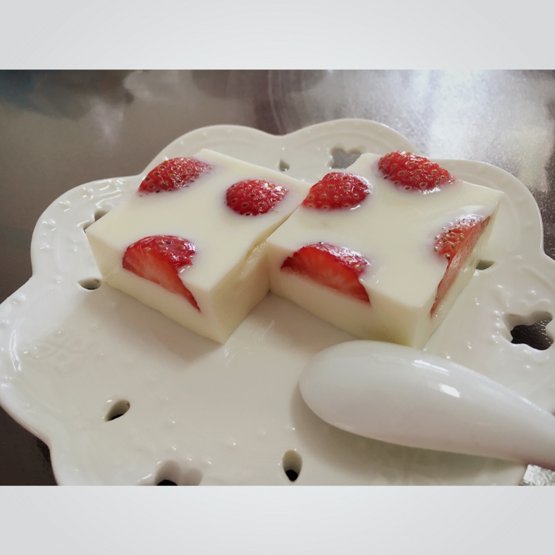 草莓牛奶羊羹（奶粉版）