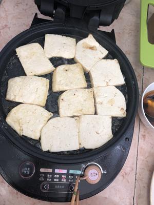家庭版炸豆腐的做法 步骤3