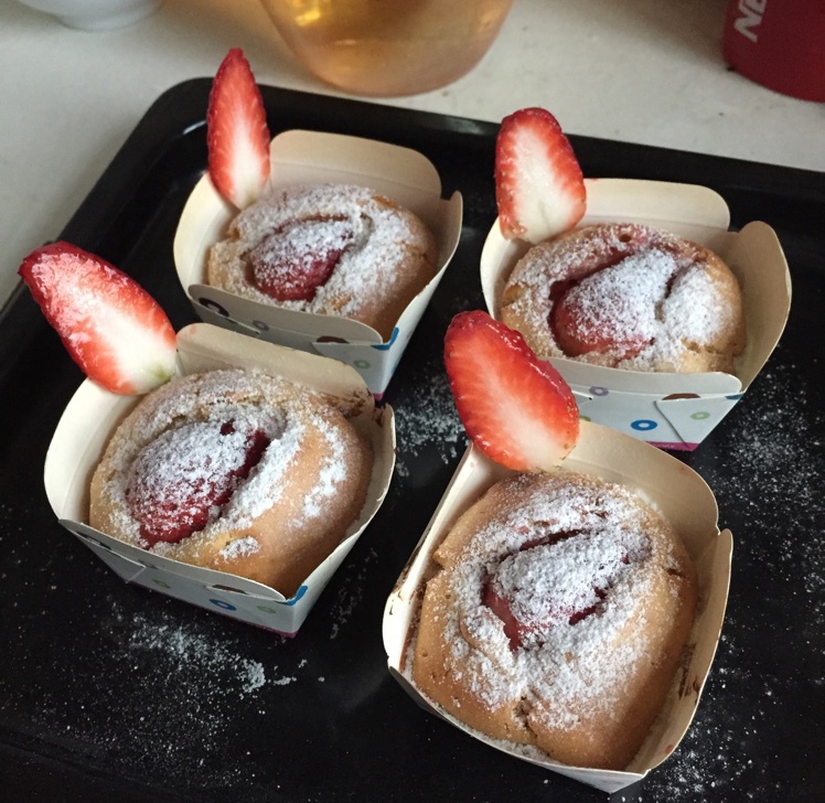 一整颗草莓の马芬