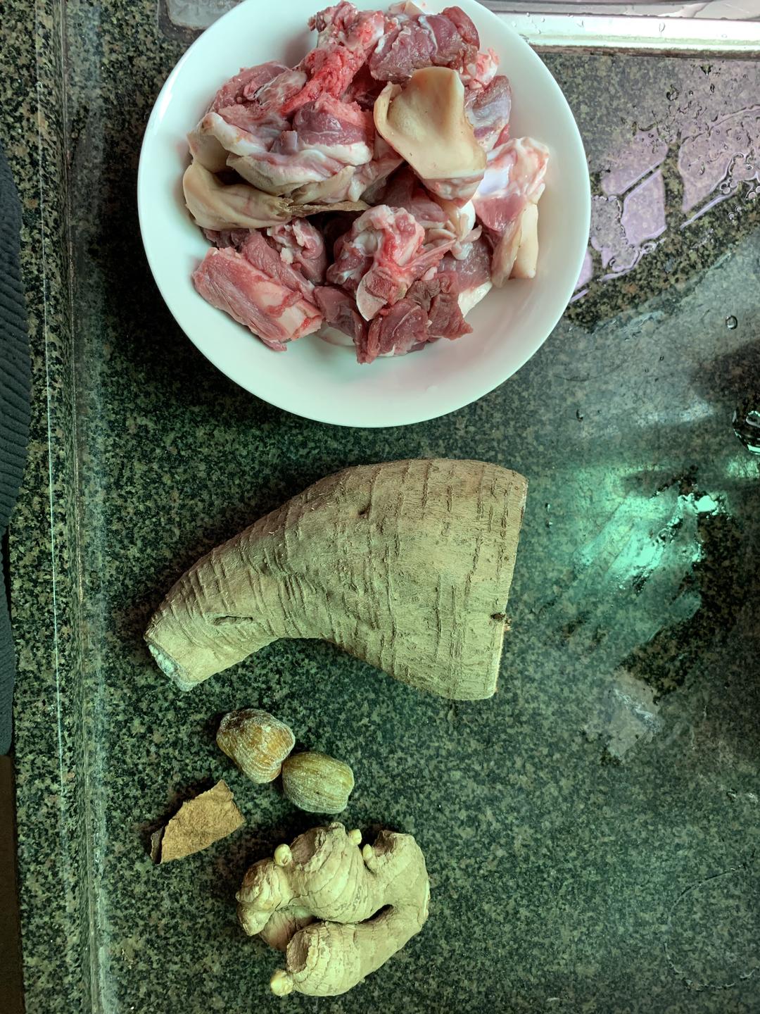 羊肉粉葛汤