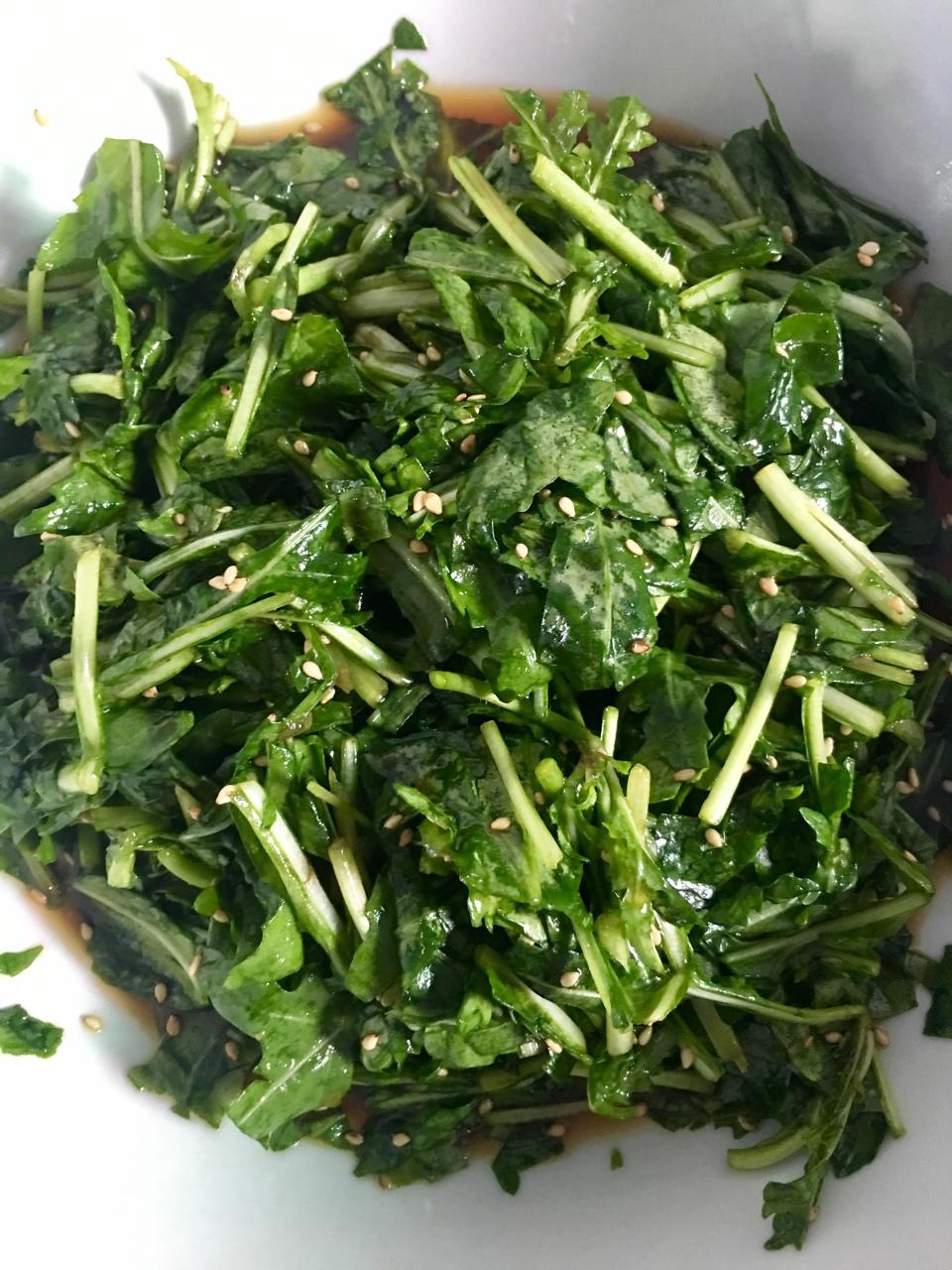 悟渡做的凉拌芝麻菜