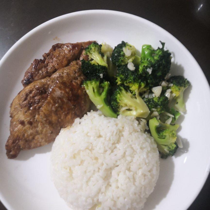 【嫩煎鸡胸肉】