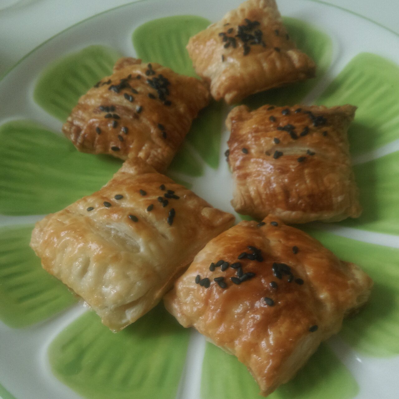 酥皮奶酪角