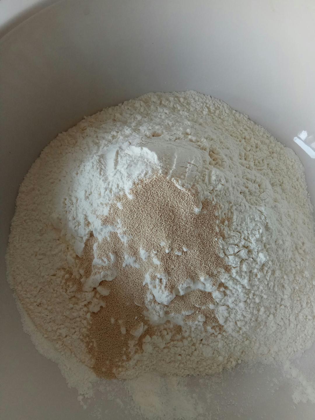 纯奶手撕吐司的做法 步骤1