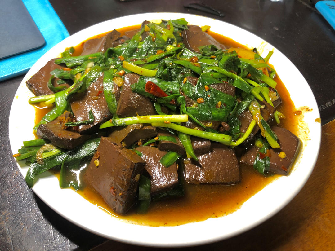 韭菜炒猪红