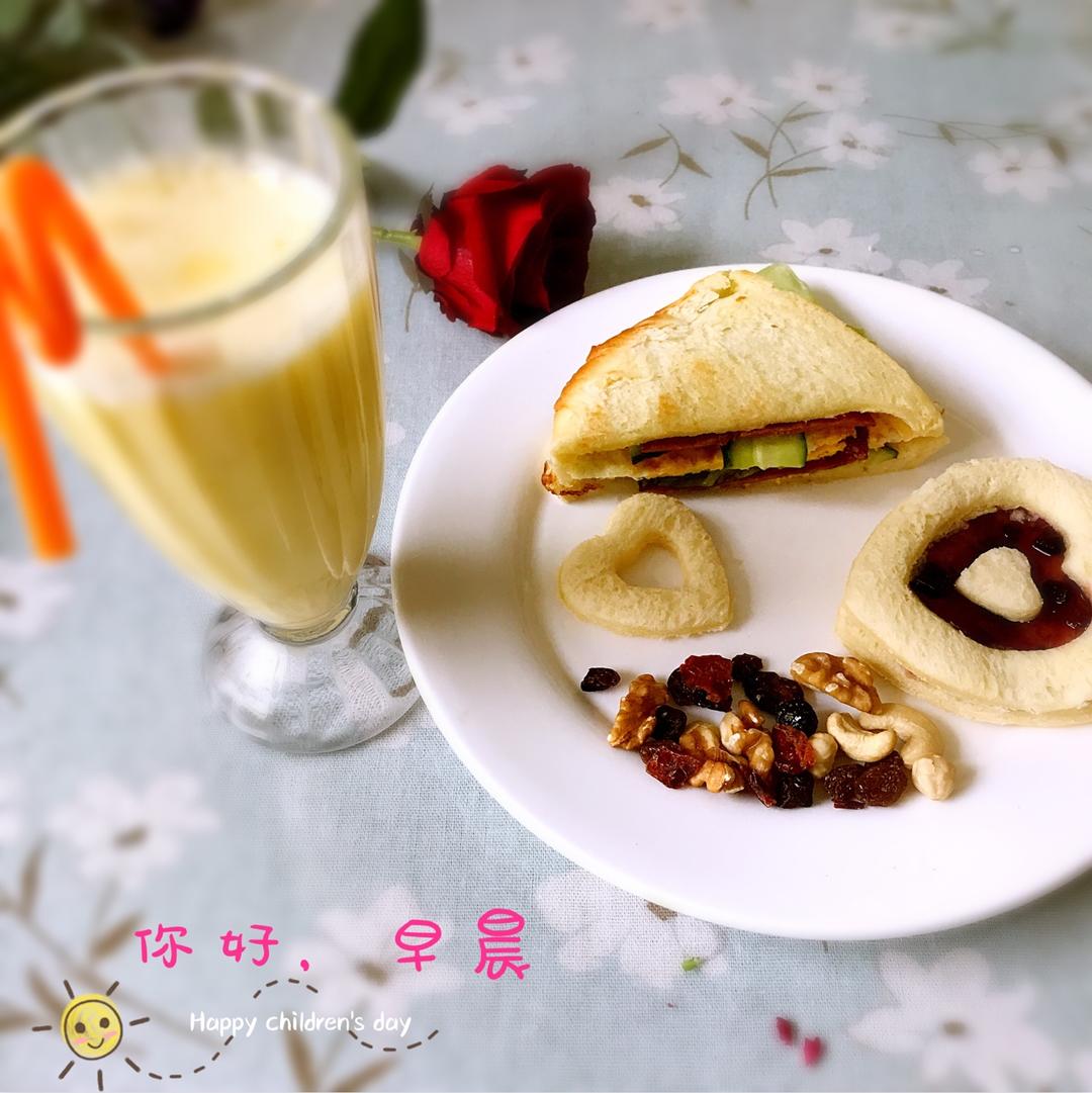 情人节爱心三明治