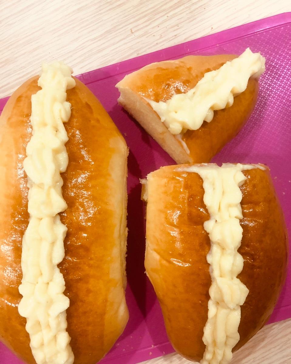 卡士达酱甜面包B39