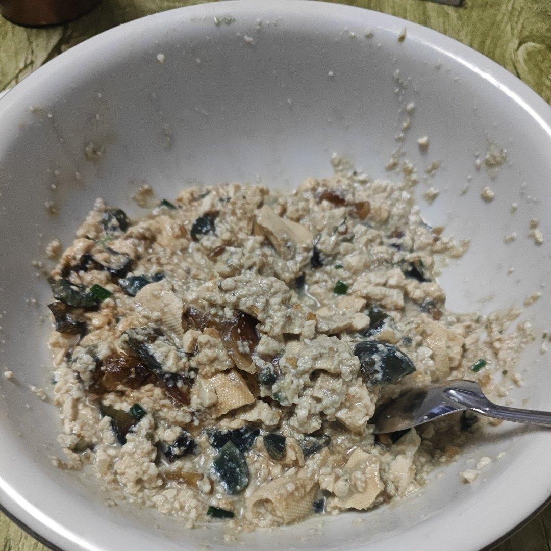 皮蛋拌豆腐