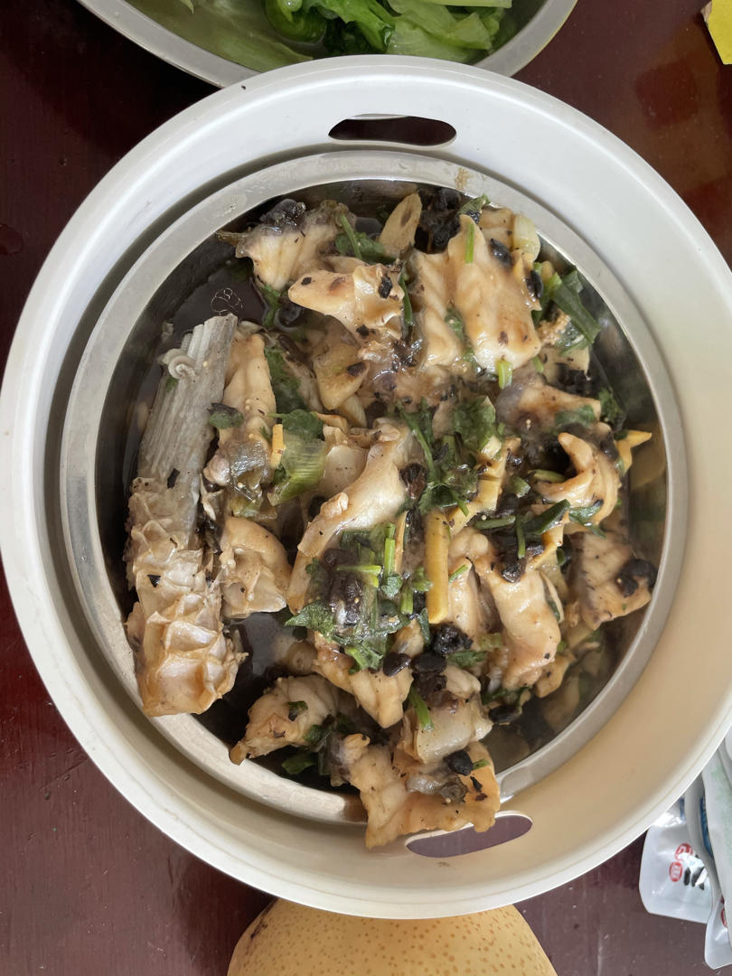 家常豉汁蒸脆肉皖/鱼片