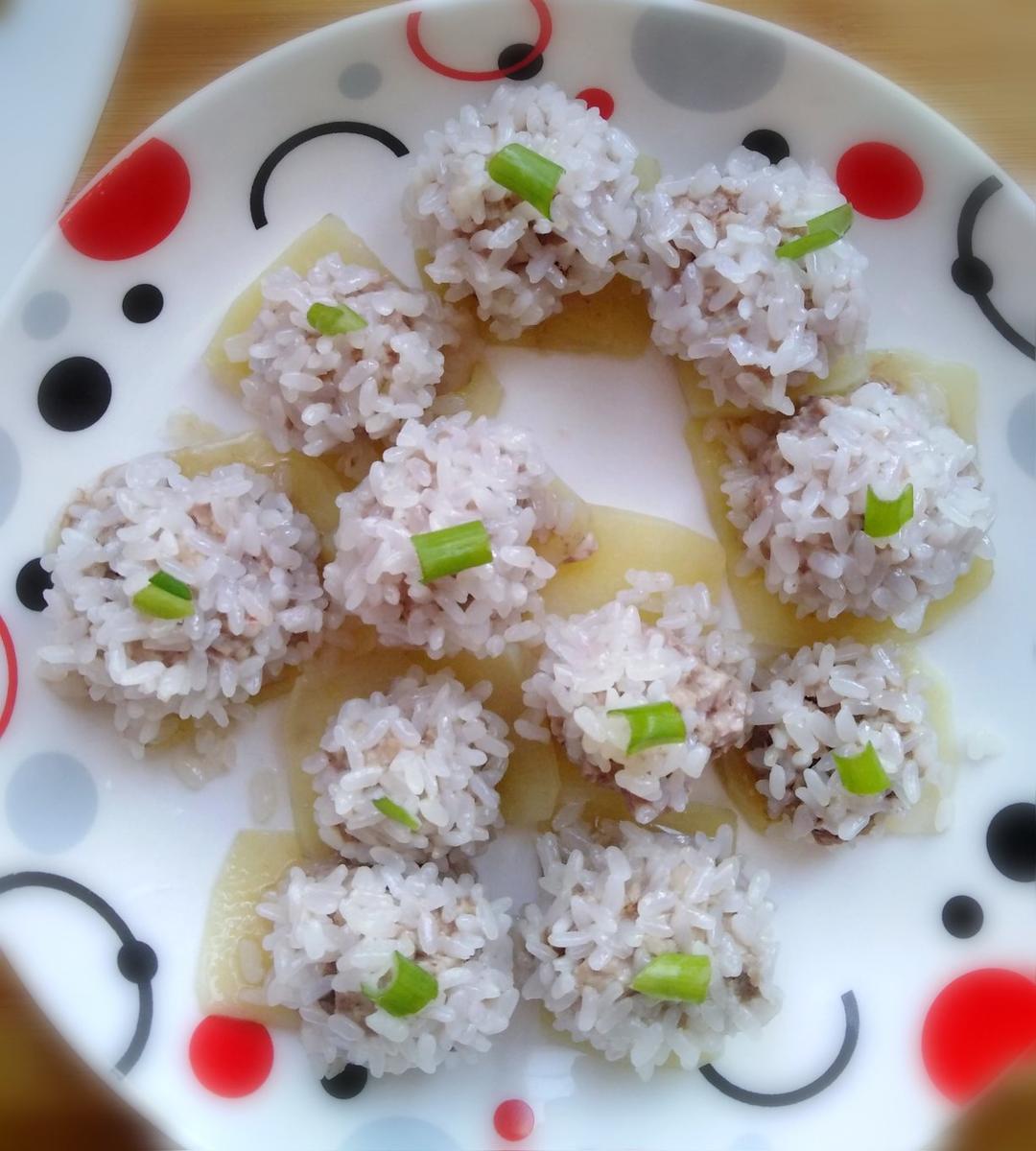 猪哼哼dm做的蒸糯米丸子