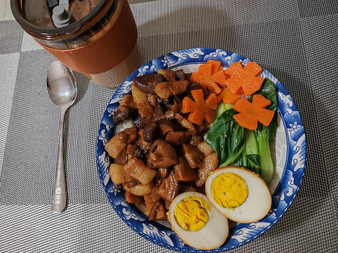 两步做出好吃台式卤肉饭，软烂入味巨下饭