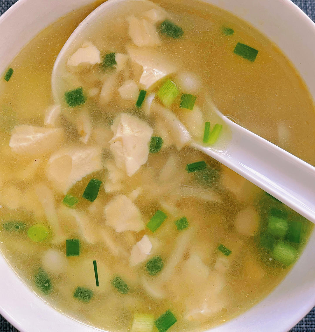 鲜美蘑菇豆腐汤