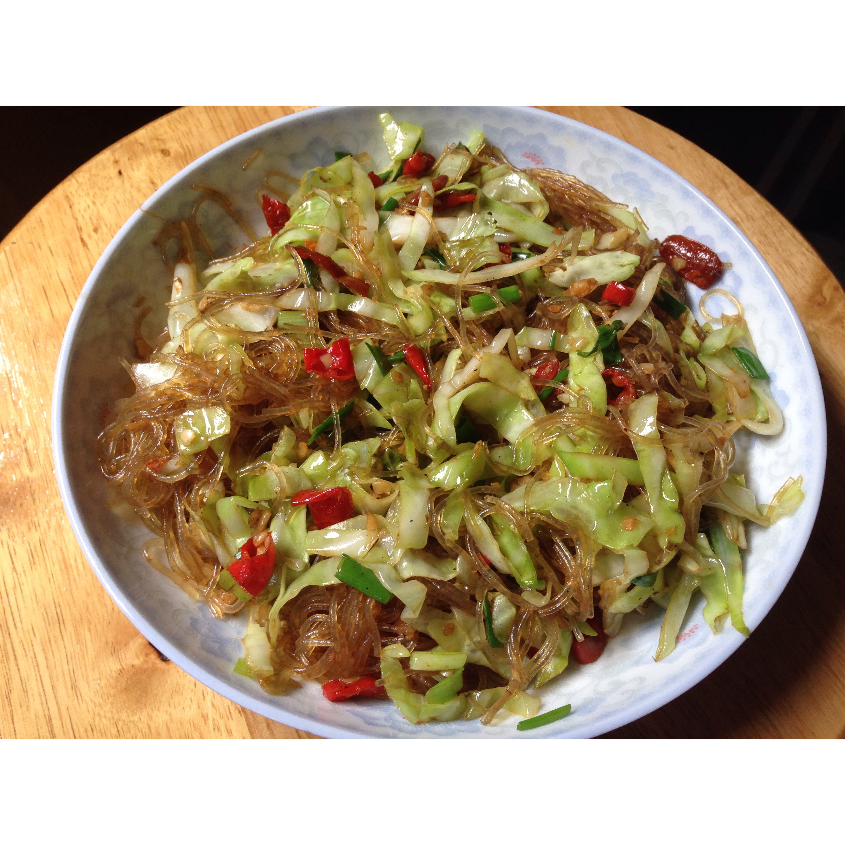 卷心菜炒粉丝 Glass noodles with Cabbage