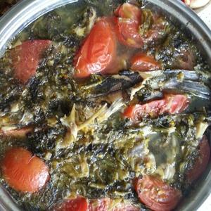 黄骨鱼酸菜番茄煲的做法 步骤3