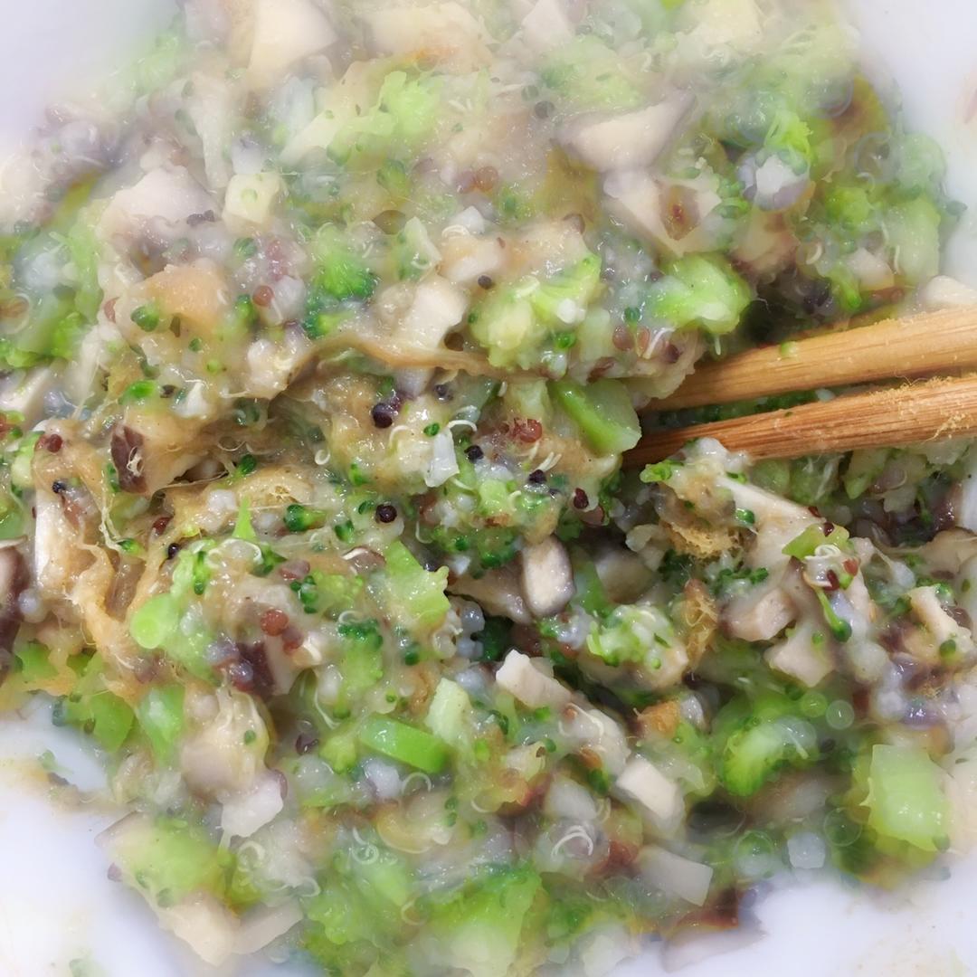 西兰花香菇肉松粥