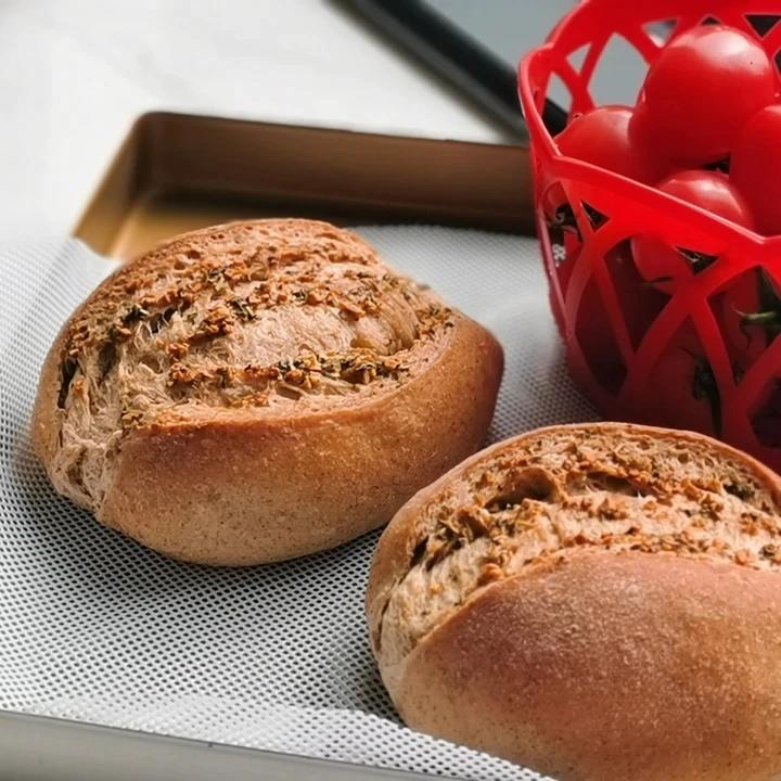 咸香柔和-超软燕麦香蒜面包