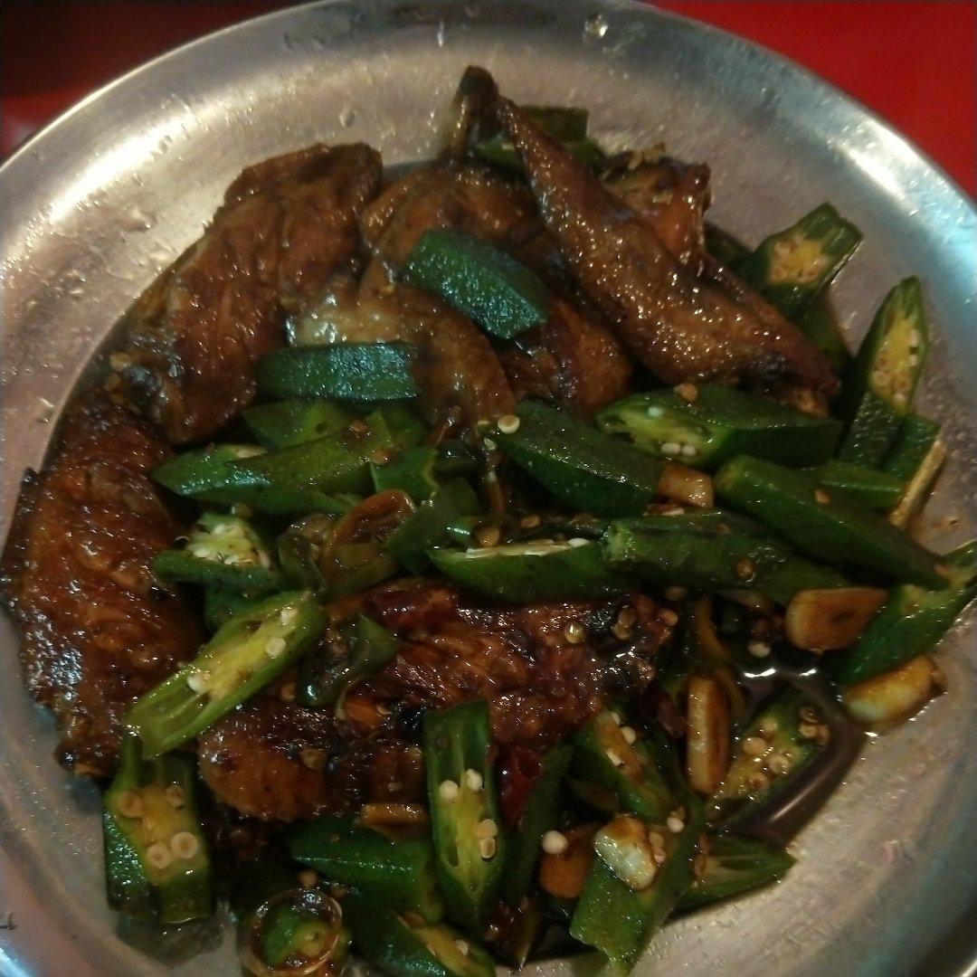 好吃到吸手指的红烧鸡翅