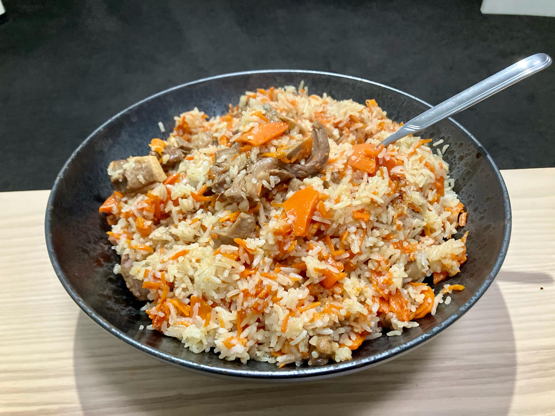 新疆羊排抓饭（出锅后米粒分明的秘密）