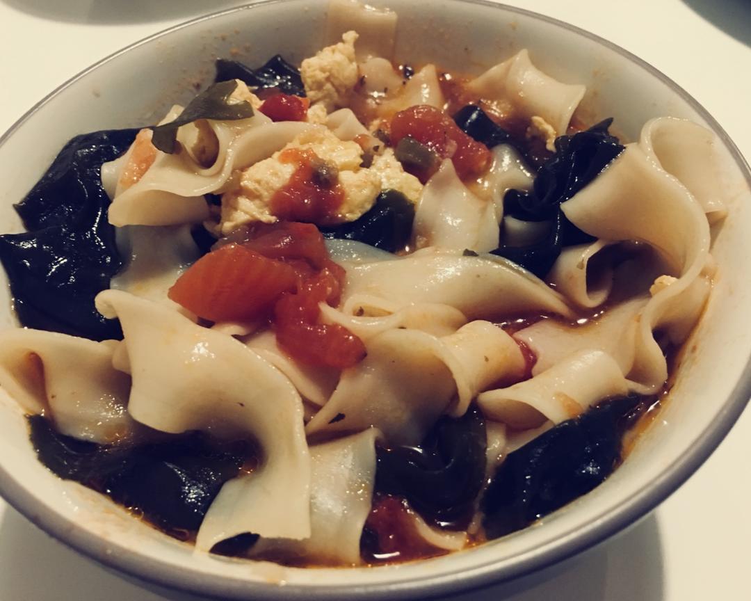 海带西红柿鸡蛋面