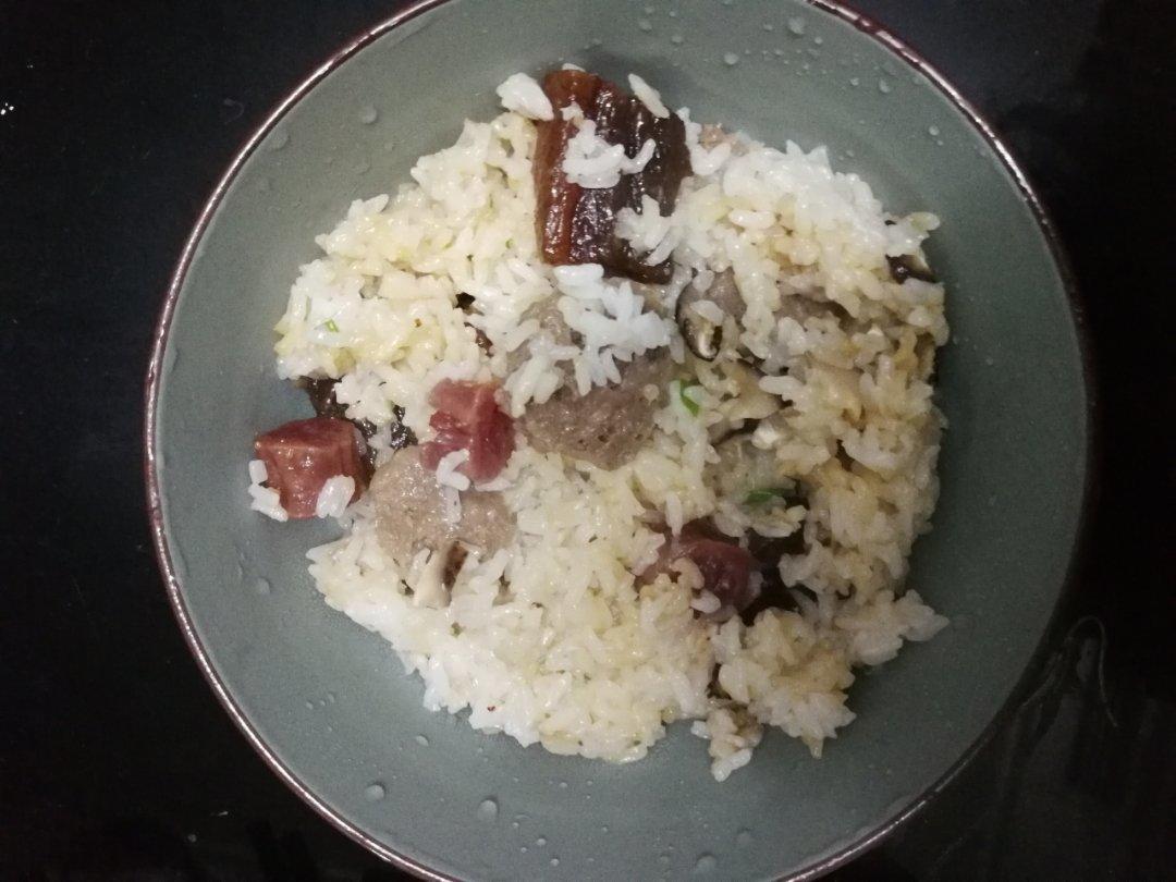 腊味砂锅饭