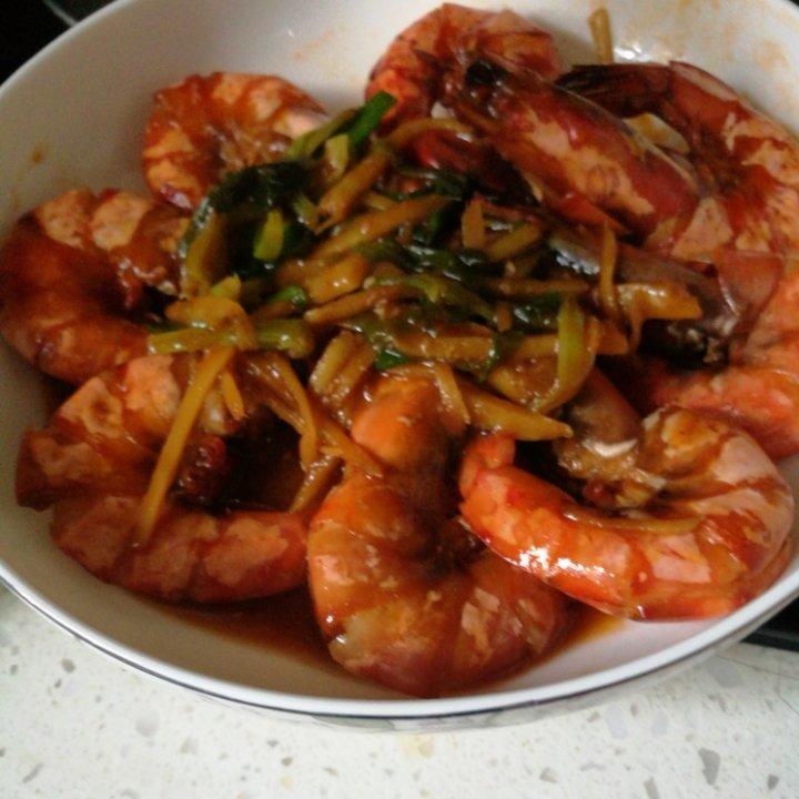 油焖大虾（黑虎虾）