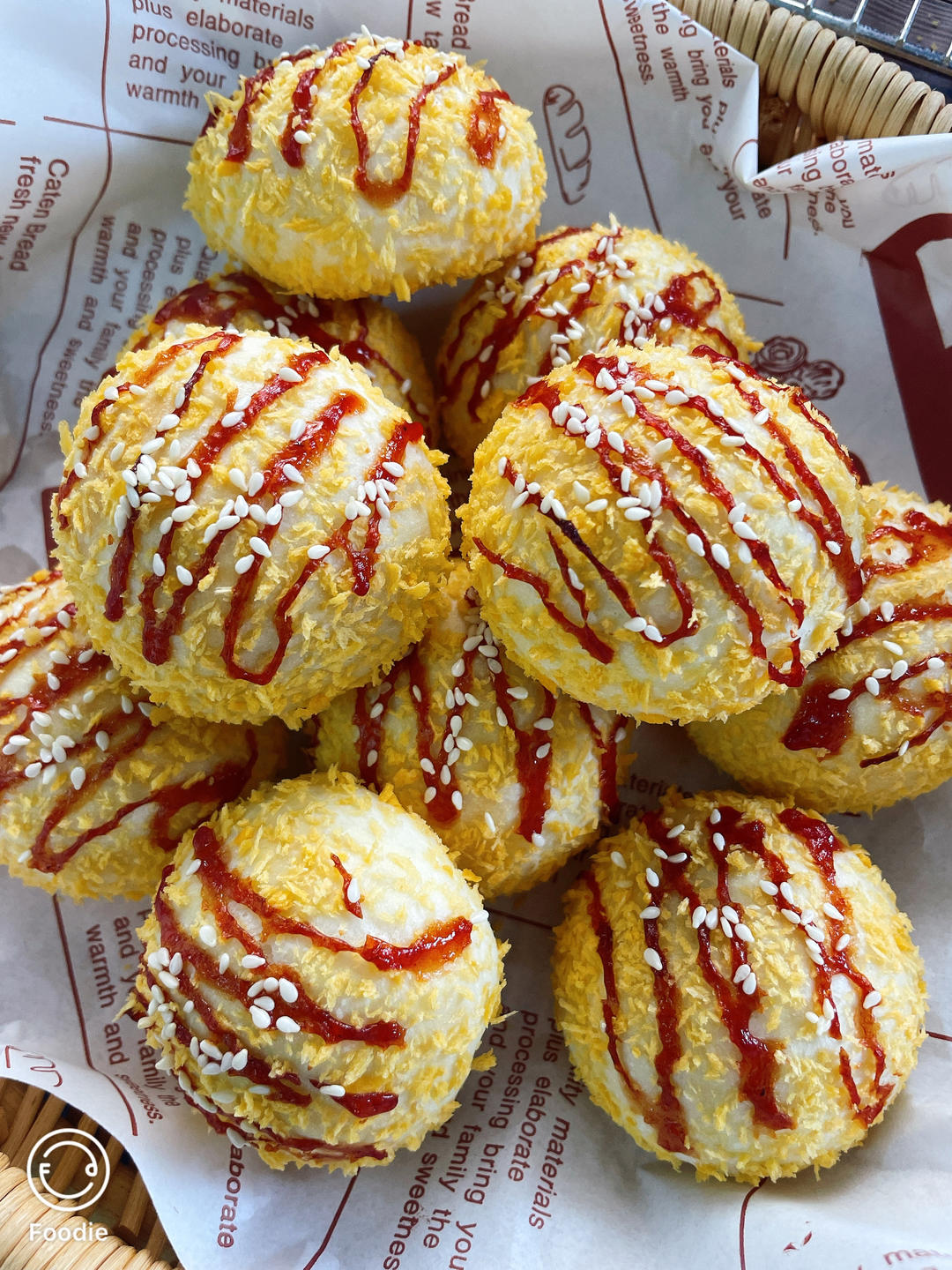 一口一个❗️巨好吃‼️「拉丝」黄金芝士肉松面包