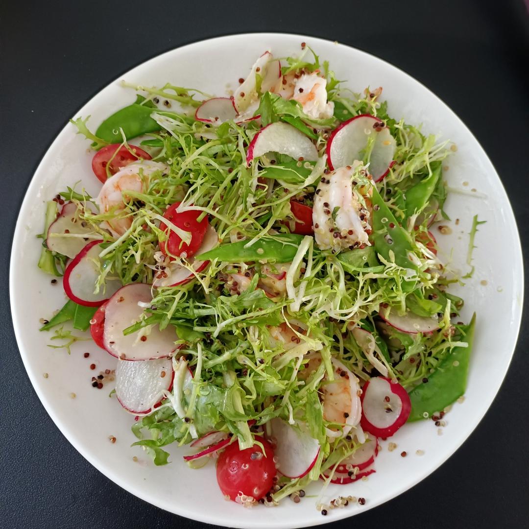 堂妈小厨—藜麦虾仁沙拉