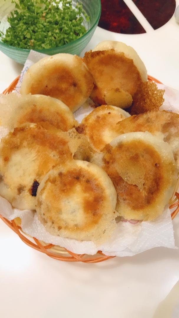 赫赫妈学做菜做的水煎包