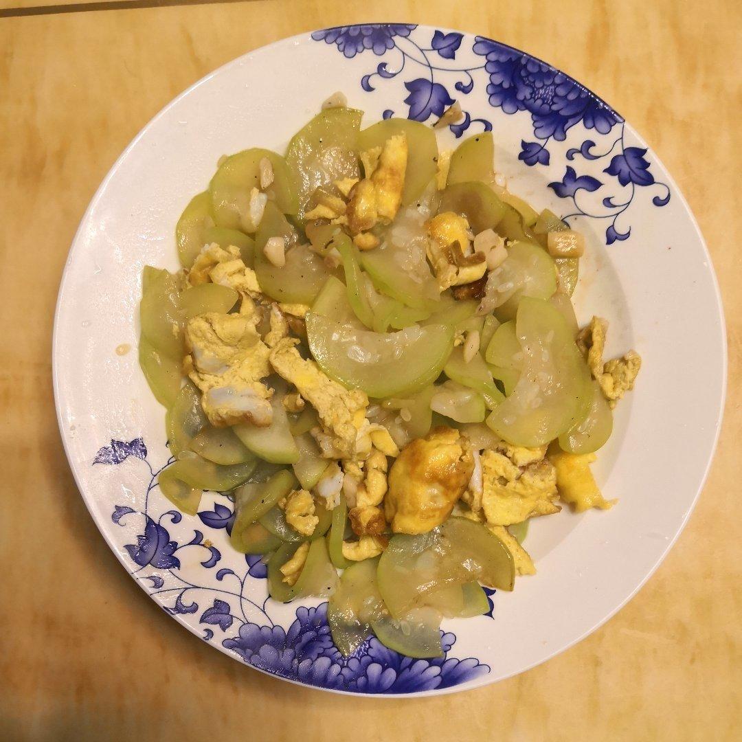 西葫芦炒鸡蛋