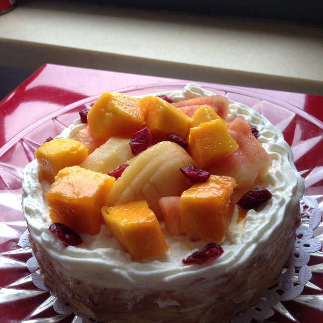 奶油水果装饰蛋糕