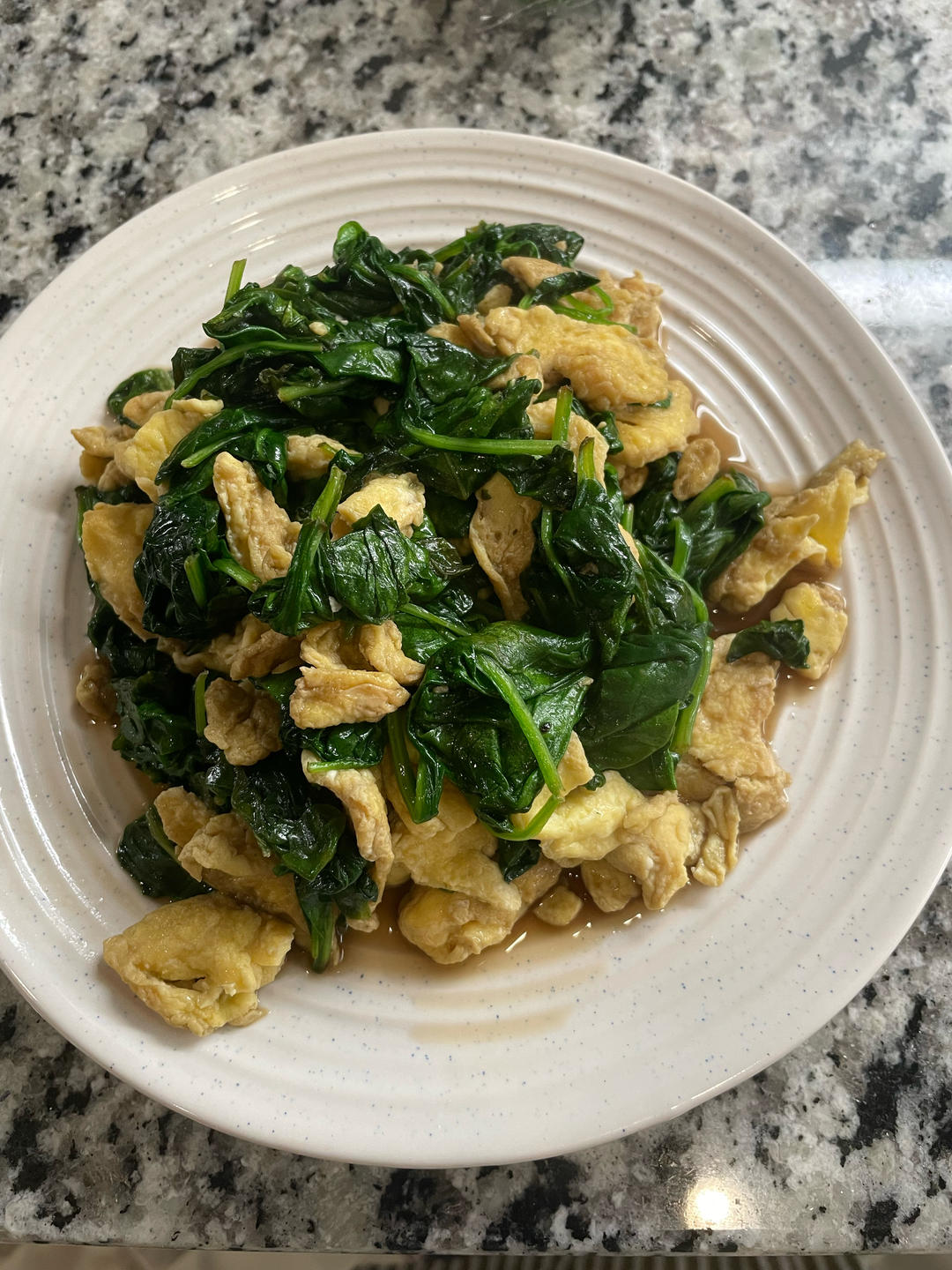 菠菜炒鸡蛋