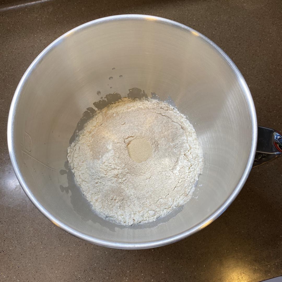 纯奶手撕吐司的做法 步骤1