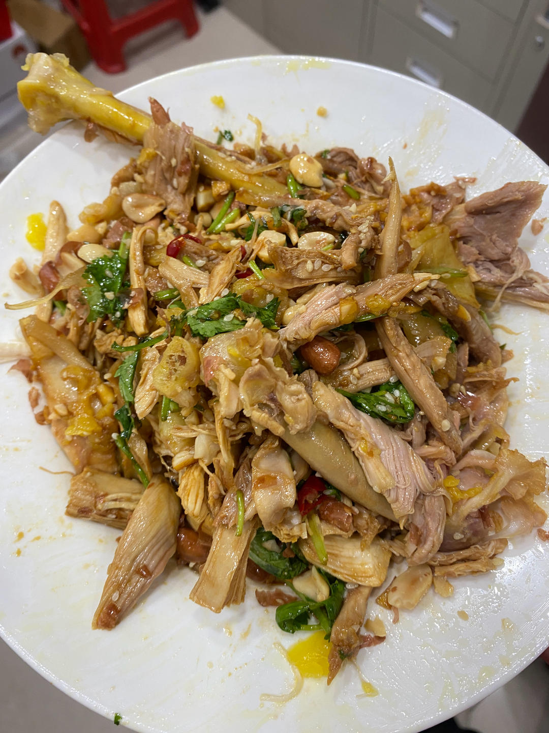 南方人做的凉拌手撕鸡腿