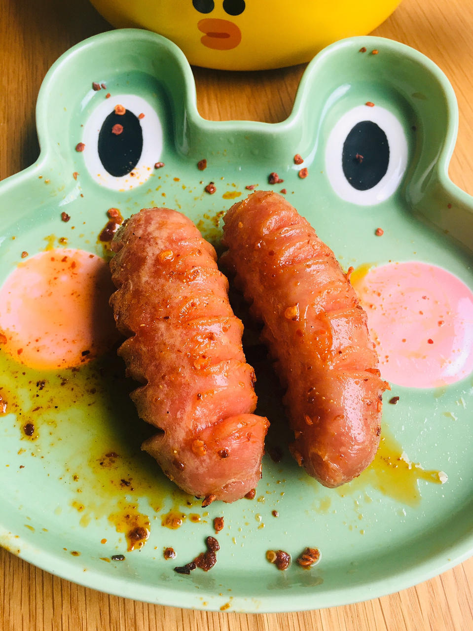 气质毛毛鱼做的微波炉烤肠