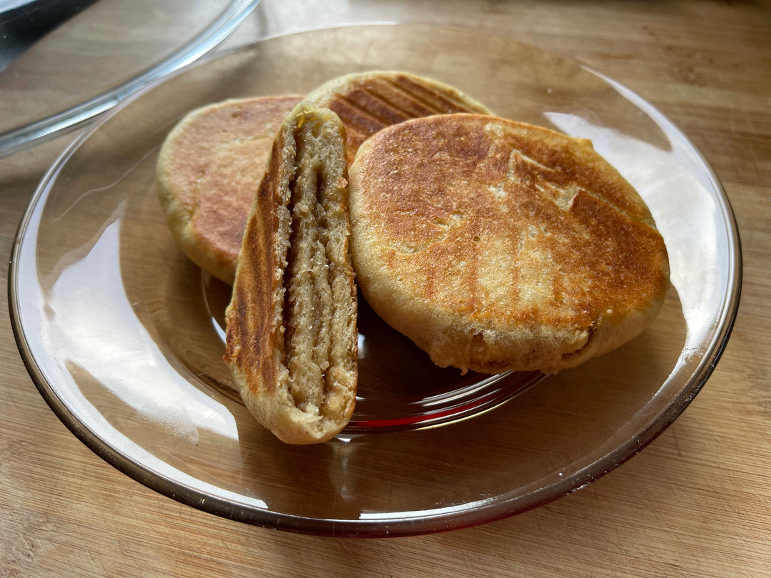 黑芝麻花生酱   椒盐千层发面饼   外皮酥酥内里嫩嫩   口感超级棒   附细节视频
