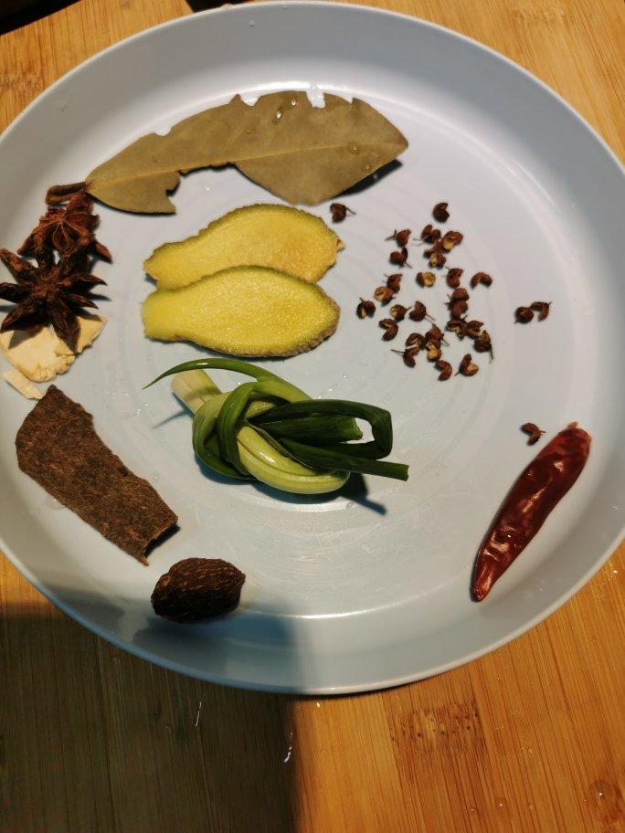 看似复杂其实简单三步的脆皮乳鸽/烤乳鸽