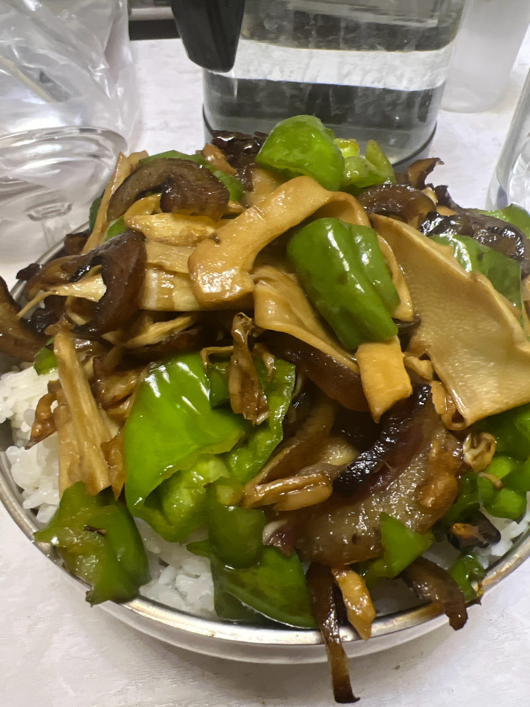 大蒜叶炒腊猪脸肉