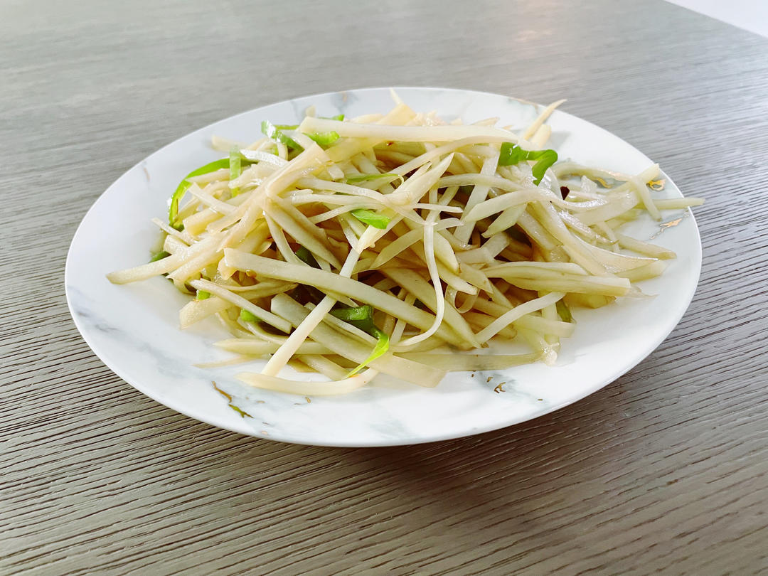 青椒土豆丝（炒制不粘锅，入口不软烂）