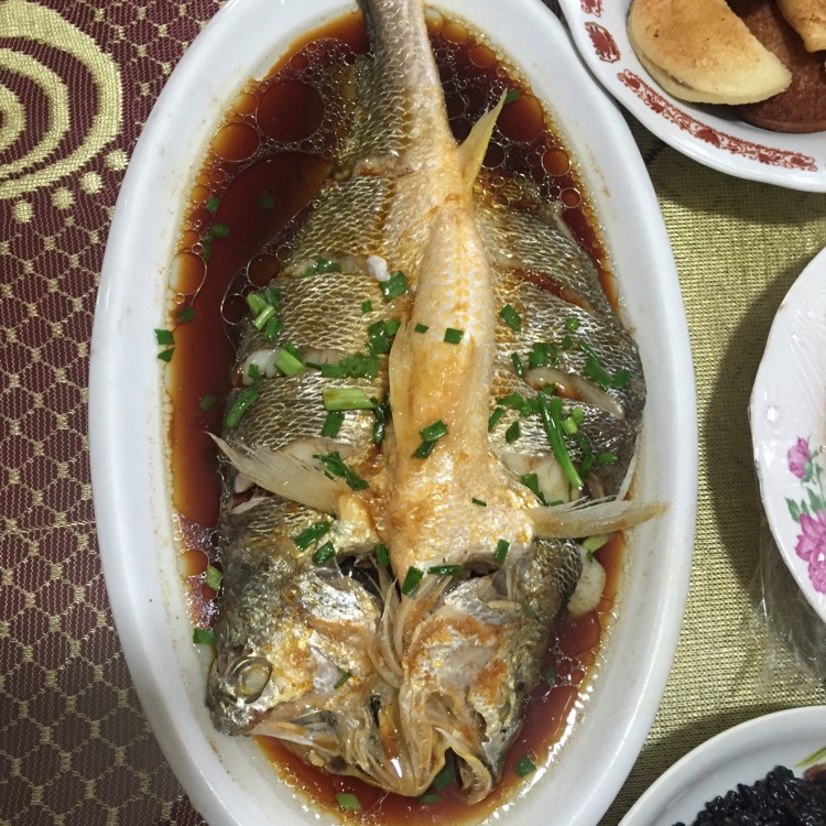 关于小妖做的葱油黄花鱼