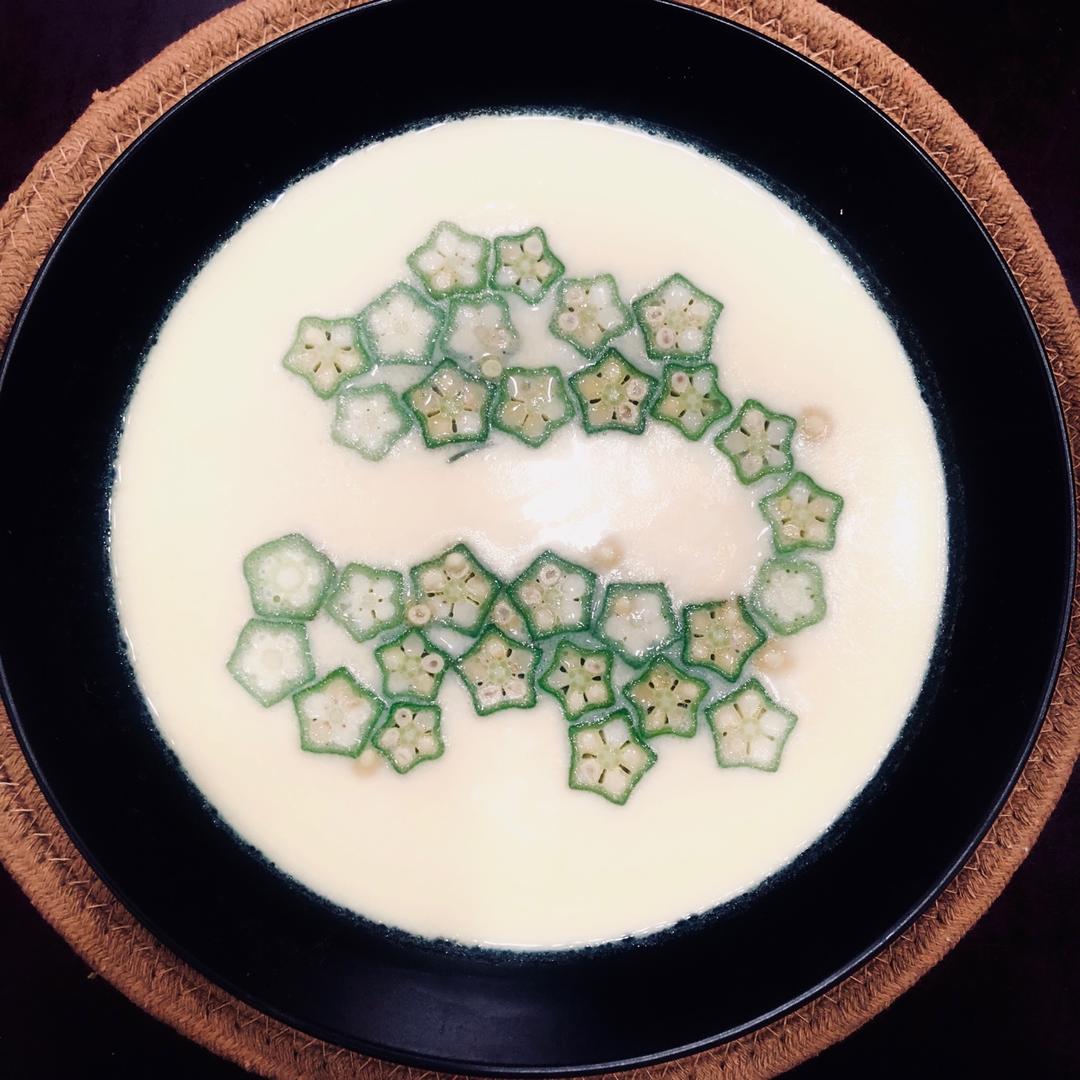 颜值控-做一朵开在碗里的花秋葵蒸水蛋