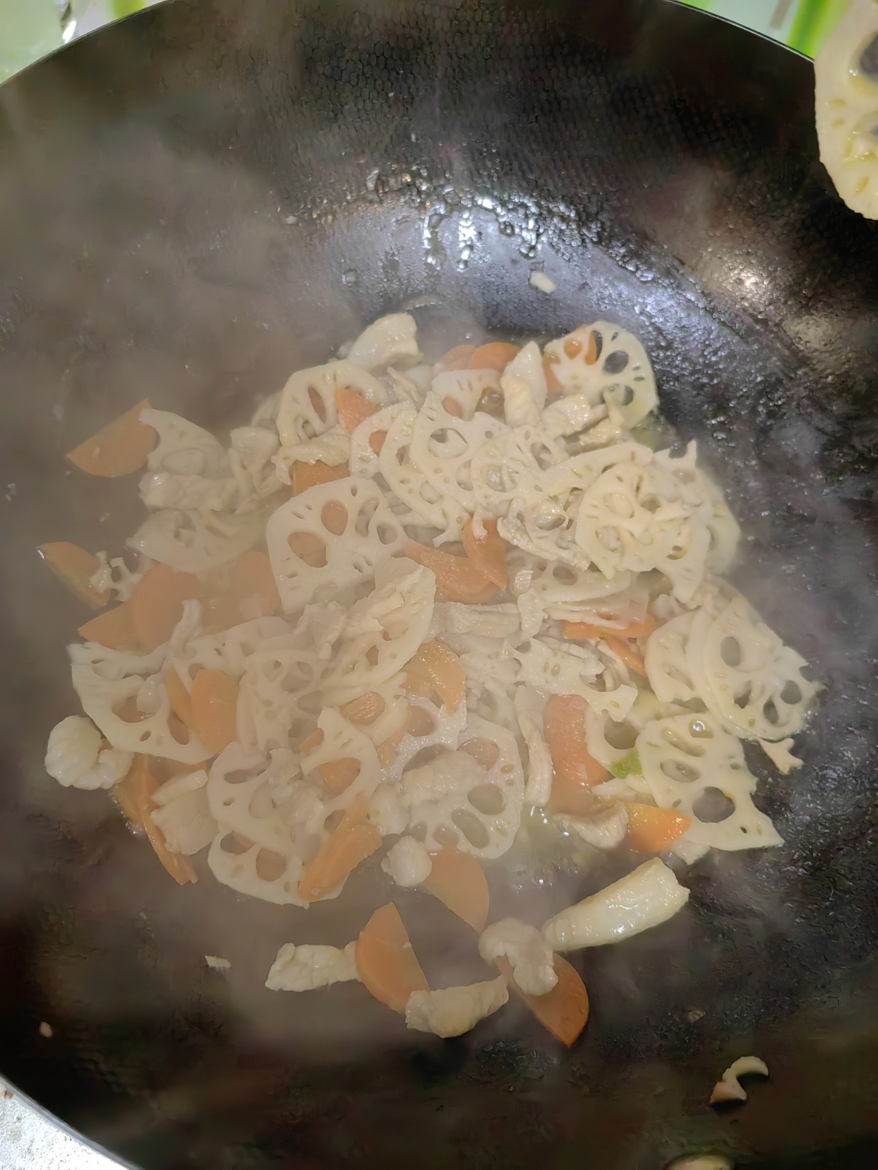 胡萝卜藕炒肉片的做法 步骤9