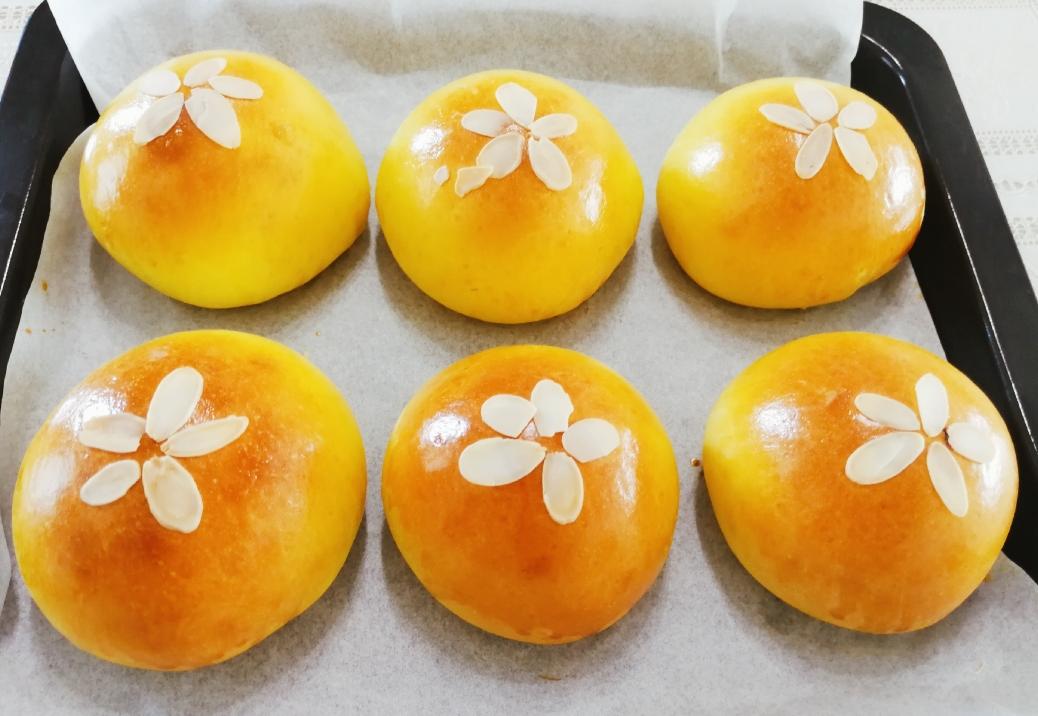 南瓜香芋面包的做法